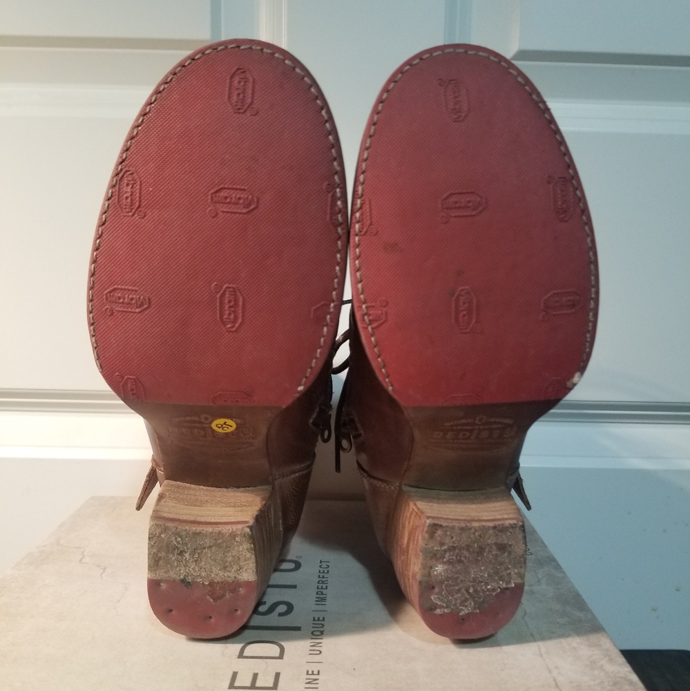 EUC Bed Stu Allie Bootie - Picture 6 of 9